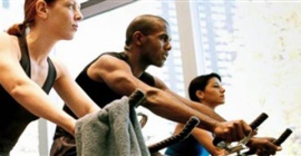 الرياضة والطعام الصحي وتجنب التدخين يحافظون على الصحة كلما تقدم العمر