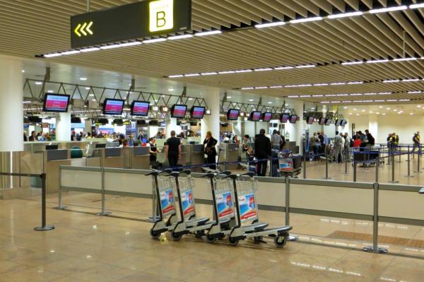 كيف يحوّل الذكاء الاصطناعي المطارات إلى مساحات ذكية أكثر كفاءة؟