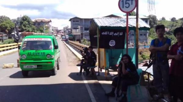 "دواعش" مغاربة سيطروا على مدينة فلبينية يستنفرون المخابرات