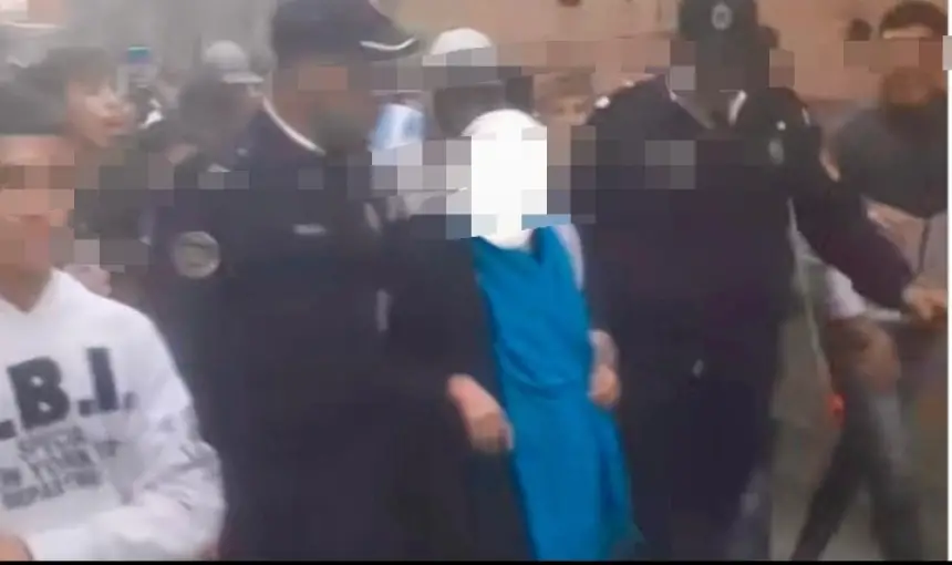 طنجة.. مواطنون يحاصرون سيدة بتهمة "الاختطاف" وتحقيقات الأمن تبرئها