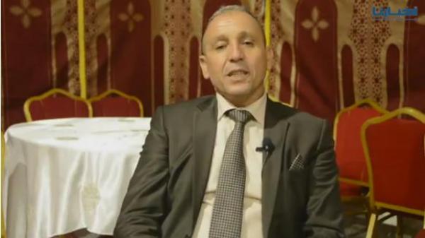 بالأمازيغية : أحوزار يهاجم دوزيم و القنوات المغربية