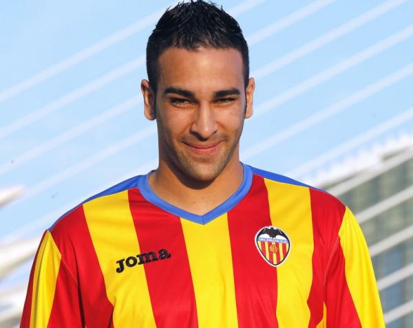 بالفيديو: طرد عادل رامي من فالنسيا بعد ان وصف زملائه بالجبناء