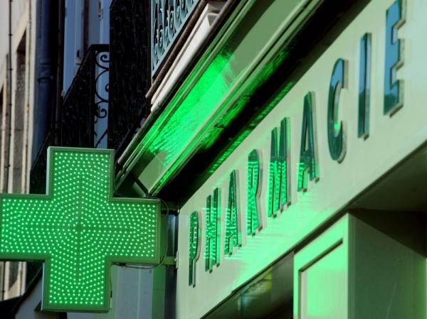 بينهم "ليفرور" .. توقيف 4 أشخاص متورطين في السطو على صيدلية