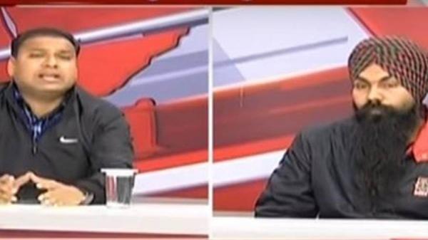 لحظة القبض على ضيف أحد البرامج التليفزيونية المباشرة داخل البلاطو