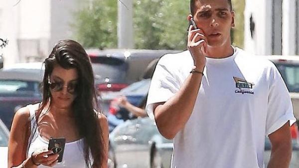 علاقة حب جديدة بين كارداشيان وشاب مغاربي