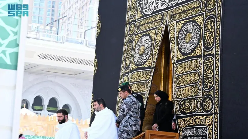 أول ظهور علني لزوجة أحمد الشرع(فيديو)