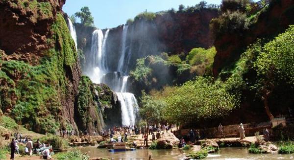 مصرع سائح برتغالي بشلالات أوزود وهكذا غرق خلال السباحة