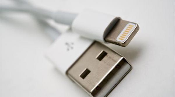 3 معايير للتعرف على كابلات أبل الأصلية