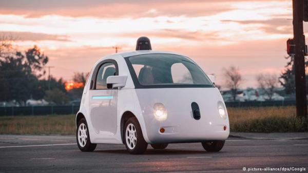 مصادر إعلامية: تجميد مشروع سيارة غوغل ذاتية القيادة
