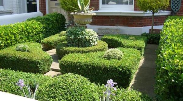 استأجروا منزلاً فعثروا على جثة في حديقته