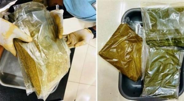 ضبط رجل يهرّب مناشف منقوعة في الذهب السائل