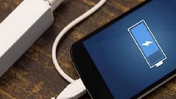 كارثة محققة .. آبل تحذر جميع مستخدمي هواتف آيفون من هذا الخطأ