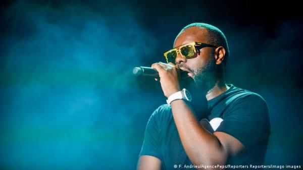 رفض حصول مغني الراب غيمس للجنسية الفرنسية بسبب استنكاره التهنئة برأس السنة