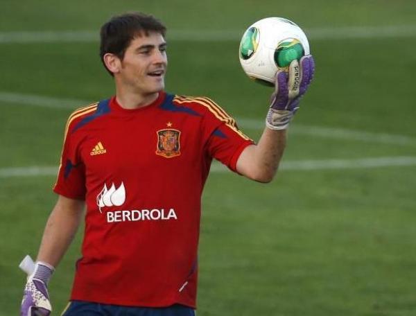 لغة " الشفاه " تكشف مصير كاسياس مع ريال مدريد !!