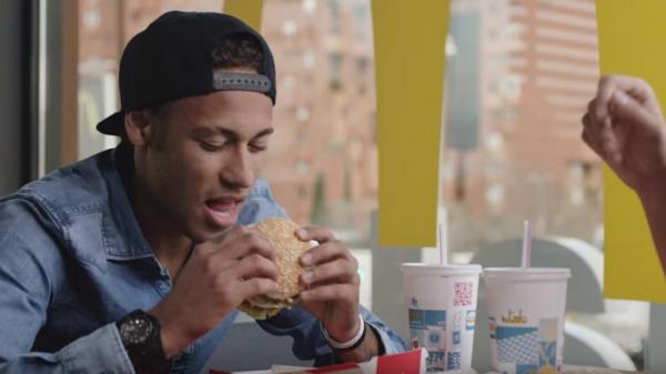 قيمة الشرط الجزائي لنيمار تطعم 5.276.919 طفلا خلال عام