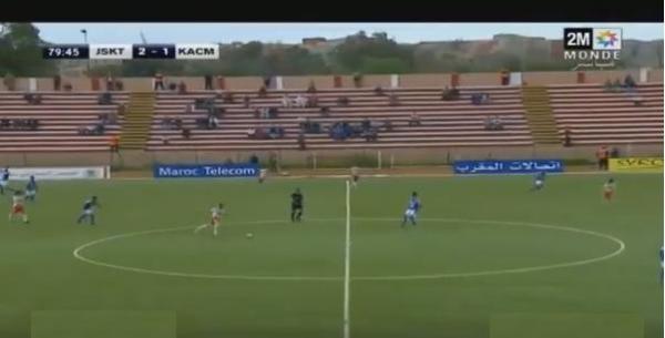 هدف عالمي من منتصف الملعب لقصبة تادلة ضد الكوكب