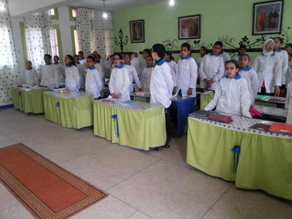 أستاذة تحول قسمها إلى فضاء نموذجي في رسالة غير مشفرة إلى من يهمهم الأمر