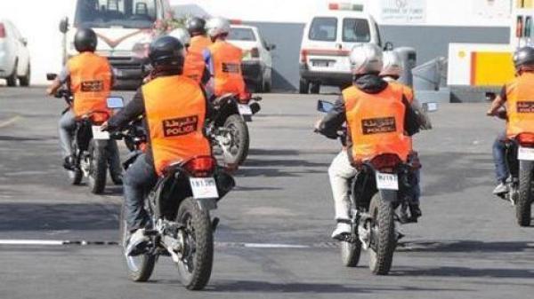 دورية دراجين يضطرون لإشهار أسلحتهم