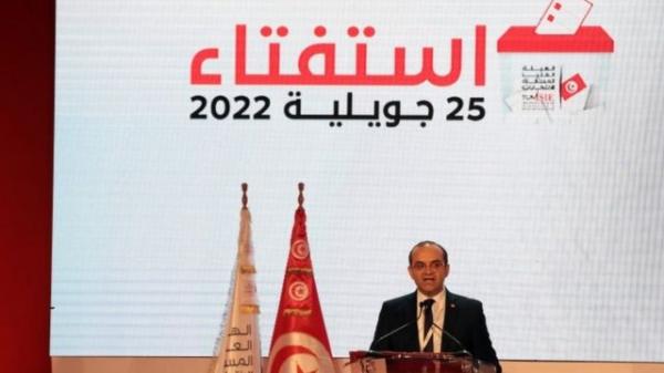"خطأ" يتسرب إلى الاستفتاء الدستوري في تونس