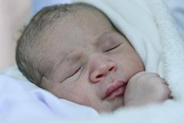 حاجة مغربية تضع مولودها بعرفات و هذا ما قالته 