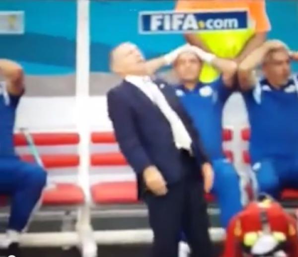 تصرف غريب من مدرب الأرجنتين بعد إضاعة هيجوايين للهدف الثاني