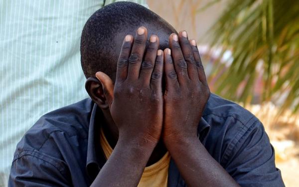 في واقعة غامضة...تلميذ يتعرض لاعتداء وحشي من طرف مهاجر من إفريقيا جنوب الصحراء