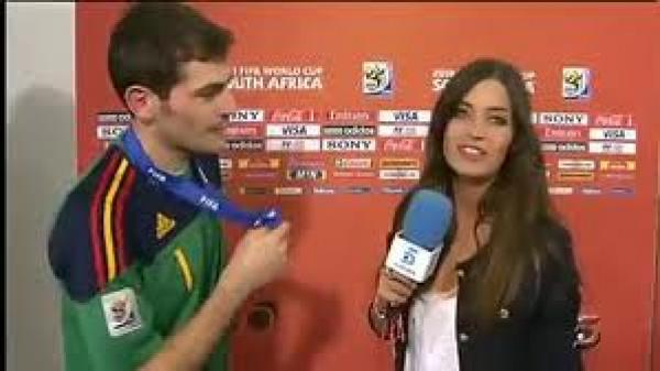 سارة كاربونيرو تمنع كاسياس من اجراء مقابلة مع صحفية مكسيكية و السبب؟