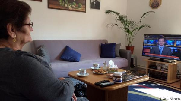 دراسة: الجلوس لفترات طويلة يسرّع تقدم النساء في السن