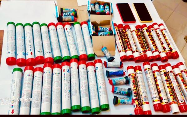 اعتقال شابين بعد الاشتباه في تورطهما في حيازة وترويج الشهب الاصطناعية عبر الفايسبوك