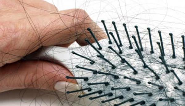 بالفيديو.. 3 طرق تخلصك من تساقط الشعر نهائيا