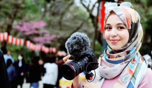 إحسان بنعلوش، شابة مغربية مُرشحة لنيل لقب "الوجه الأكثر وسامة في العالم"