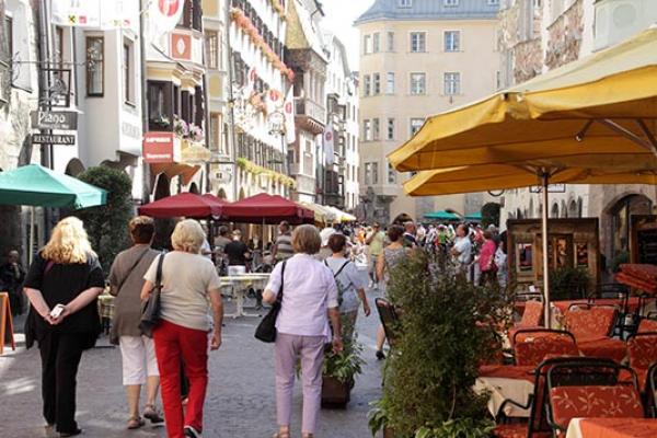 مغاربة النمسا: الجذور والأجنحة