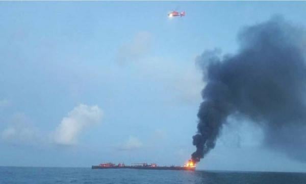 حريق يلتهم سفينة شحن إيطالية قبالة جزر البليار