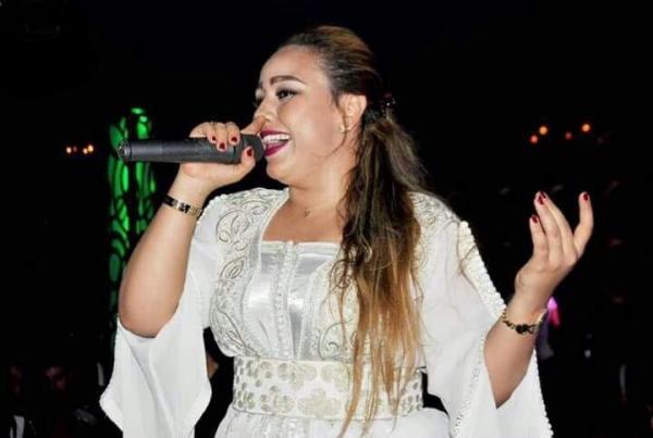 بعد فضيحة السهرة الخليجية .."الشيخة الطراكس" "قلباتها" غناء (فيديو)