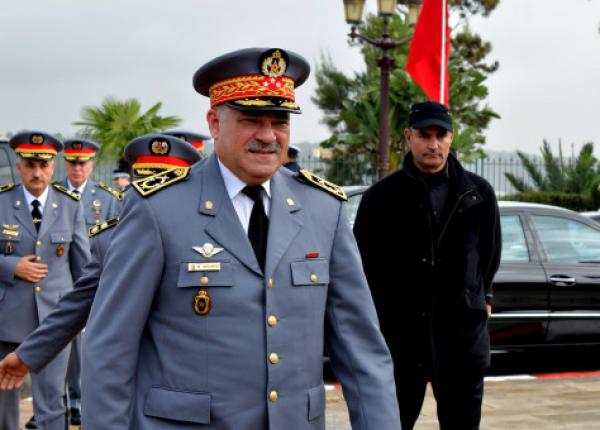 الجنرال "الوراق" يقود حملة قوية في صفوف الجيش ويُعاقب مجموعة من المسؤولين العسكريين