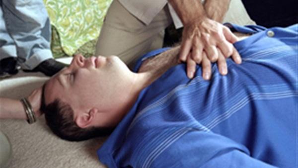 هل تعلم كيف تتصرف مع شخص فاقد الوعي؟