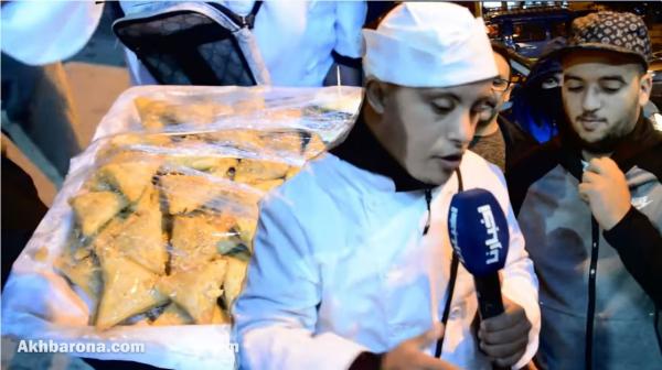 شاب مصاب بمتلازمة "داون" ينجح في تحقيق مشروعه الخاص ببيع الفطائر في طنجة