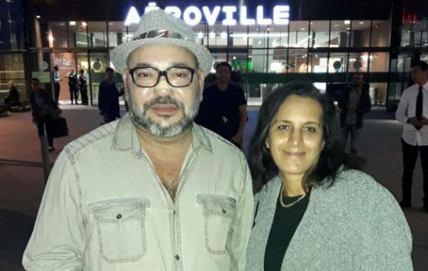 مغربية تلتقي محمد السادس بباريس: الملك يتمتع بصحة جيدة وعينه على مايرام