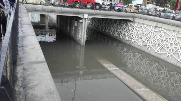 طنجة تغرق و مشاريع بالملايير تثبت فشلها مع أولى التساقطات (صور)