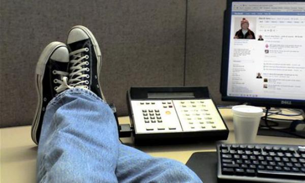 كيف يؤثر التعارف على فيس بوك على اللقاء وجهاً لوجه؟