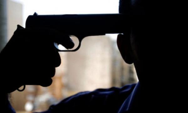 خطير ... دركي يقدم على الانتحار داخل ثكنة بالرباط و هذا هو السبب ..!!