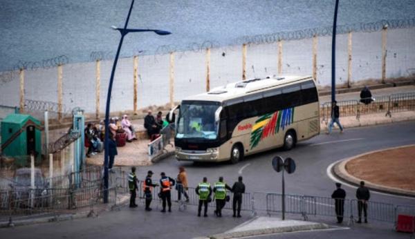 المواطنون العائدون من سبتة المحتلة يلتحقون بأسرهم بعد تأكد سلامتهم من كوفيد-19