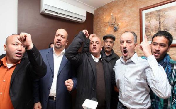 اقتحام مصالح الأمن الجزائري مبنى قناة تلفزيونية خاصة و توقف بثها