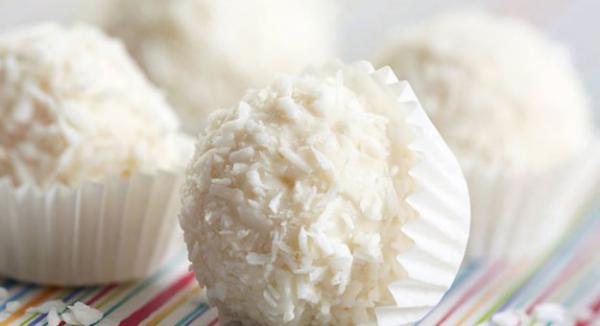 كرات جوز الهند الفرنسية