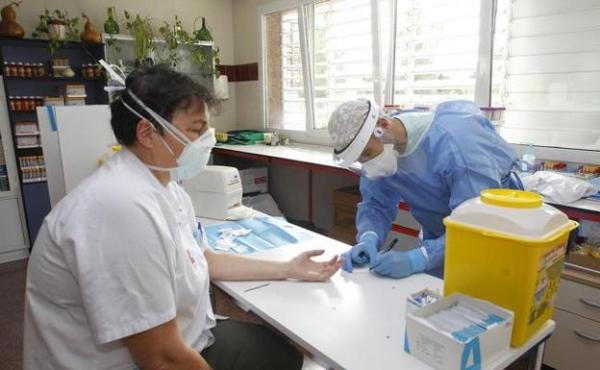 المسافرون الذين سيصلون إلى إسبانيا سيخضعون لثلاث فحوصات أولية