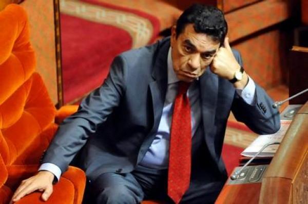 الوفا يضع رجلا خارج الحكومة الجديدة بعد انتقاد الملك بقوة عمل الحكومة في قطاع التعليم