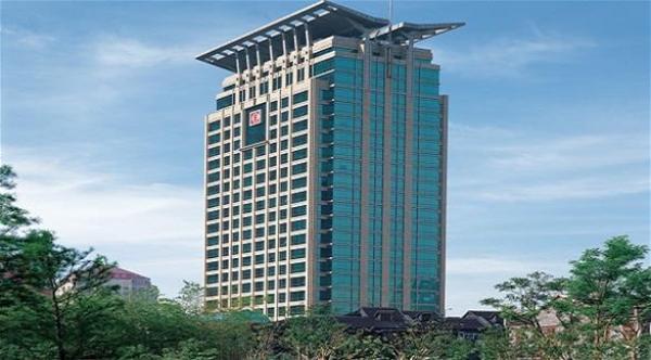 نجاة طفل بعد سقوطه من الطابق الـ18 بالصين