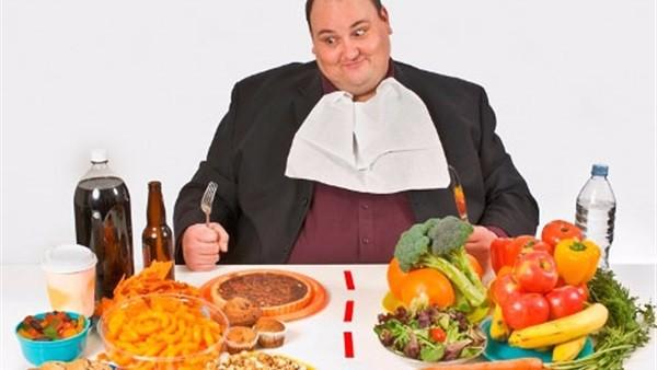 الإفراط في استخدام وسائل التواصل الاجتماعي تجعلك فريسة لاضطرابات الطعام