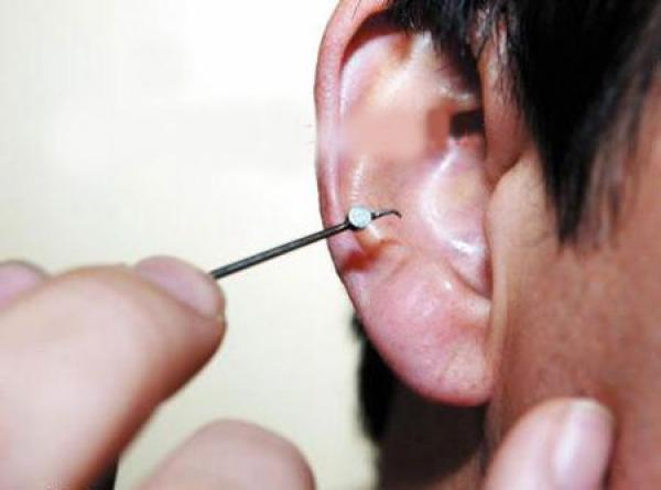 هذا مصير تلميذة استعملت تقنية متطورة للغش بامتحان "الباك"