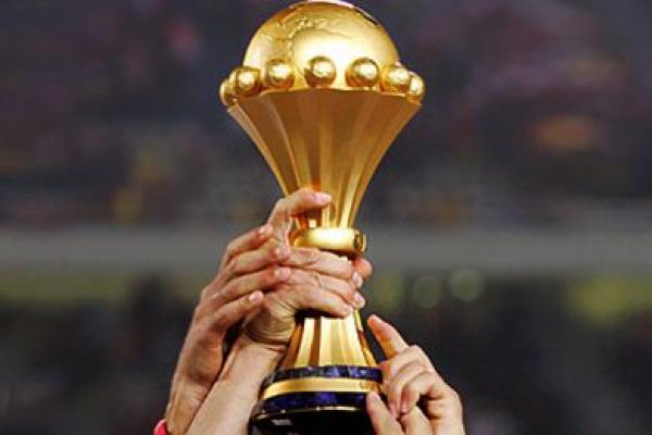 إجراء مباراة الكأس الإفريقية الممتازة بين الأهلي المصري والصفاقسي التونسي يوم 20 فبراير بحضور 20 ألف متفرج